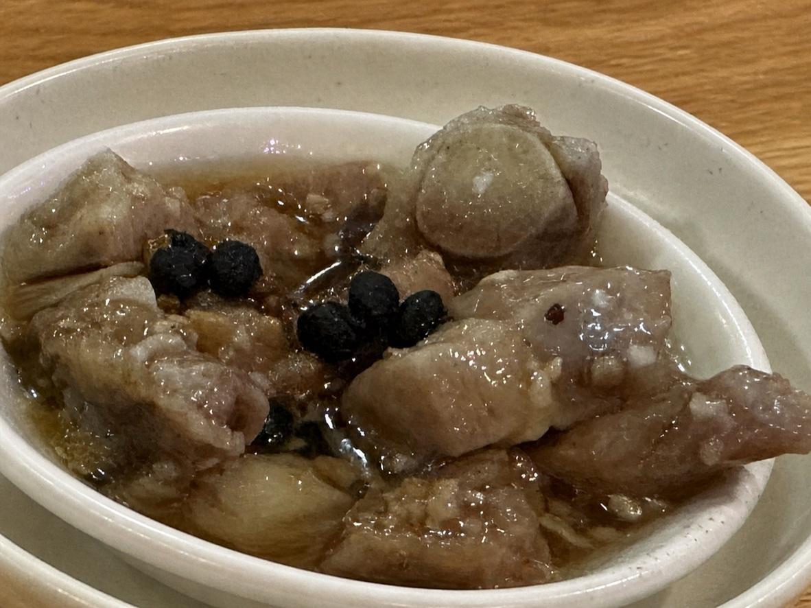 Cantonese steamed pork spare riblets with fermented black beans
